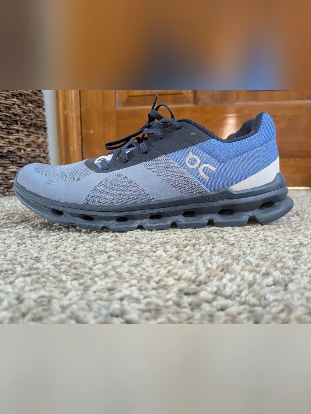 On Cloud Running Shoes In Blue And Black - Picture 3 of 5